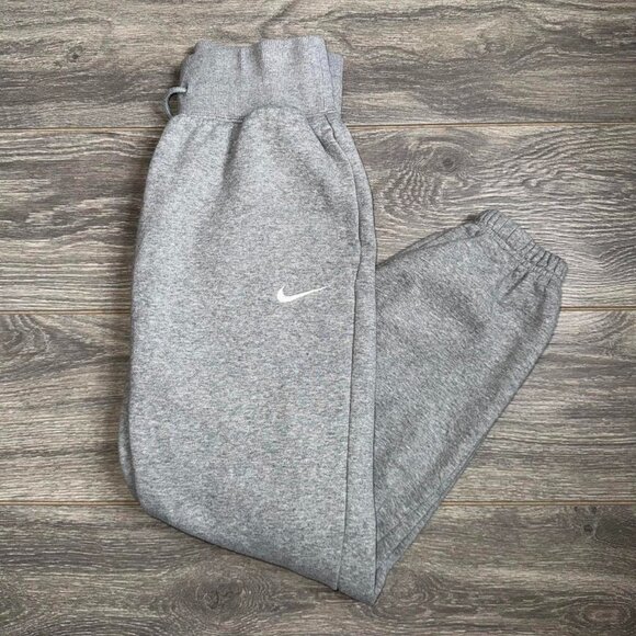 Nike joggers - Picture 1 of 2
